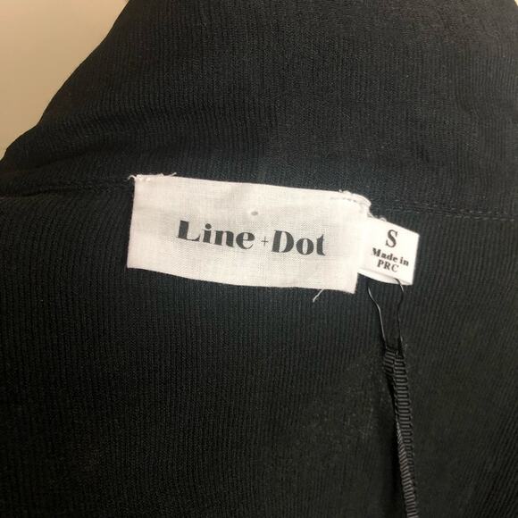 Line + Dot Bobby Ruffle Collar Top - Picture 7 of 8